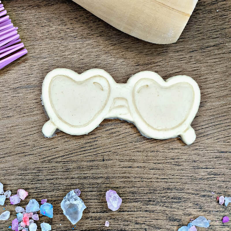 Резец за сладки Очила Love